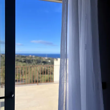 Clori Trabia